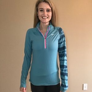 Nike Women’s 1/2 Zip Pullover